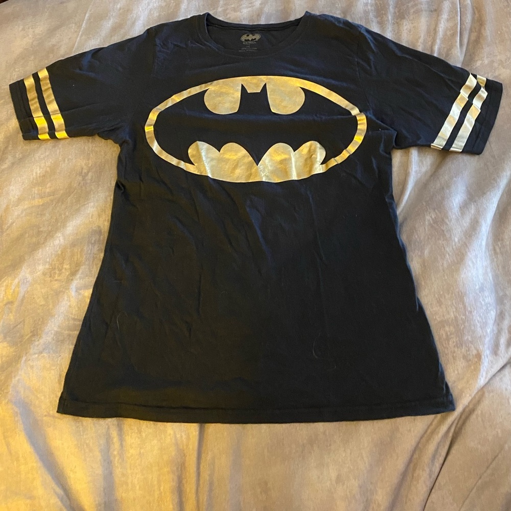 vintage black and gold batman t shirt